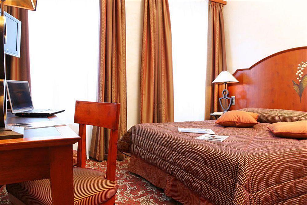 Hotel Muguet ปารีส ภายนอก รูปภาพ